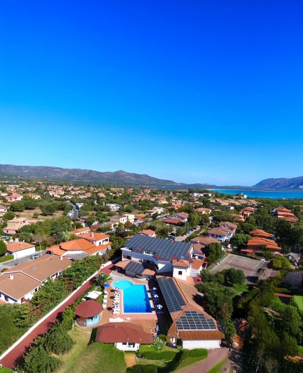 Hotel Zeta Club San Teodoro Le Rose Zewnętrze zdjęcie